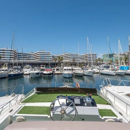 Barco Muy Romantico Con Parking Πλωτό κατάλυμα *