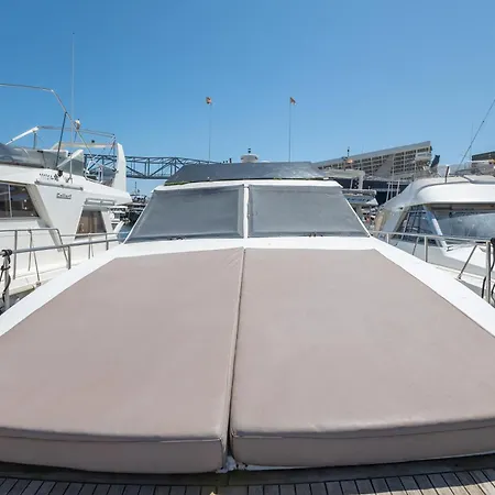 Barco Muy Romantico Con Parking Botel Barcelona